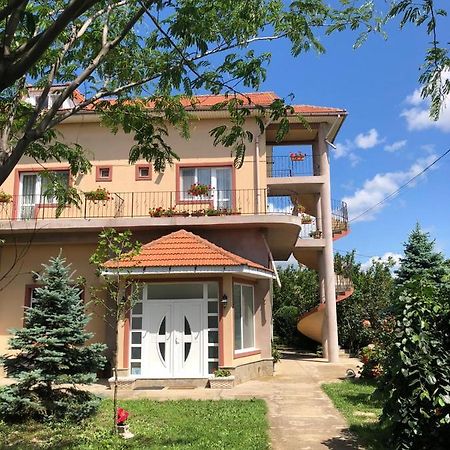 Hotel Heaven Garden Două Mai Exterior foto